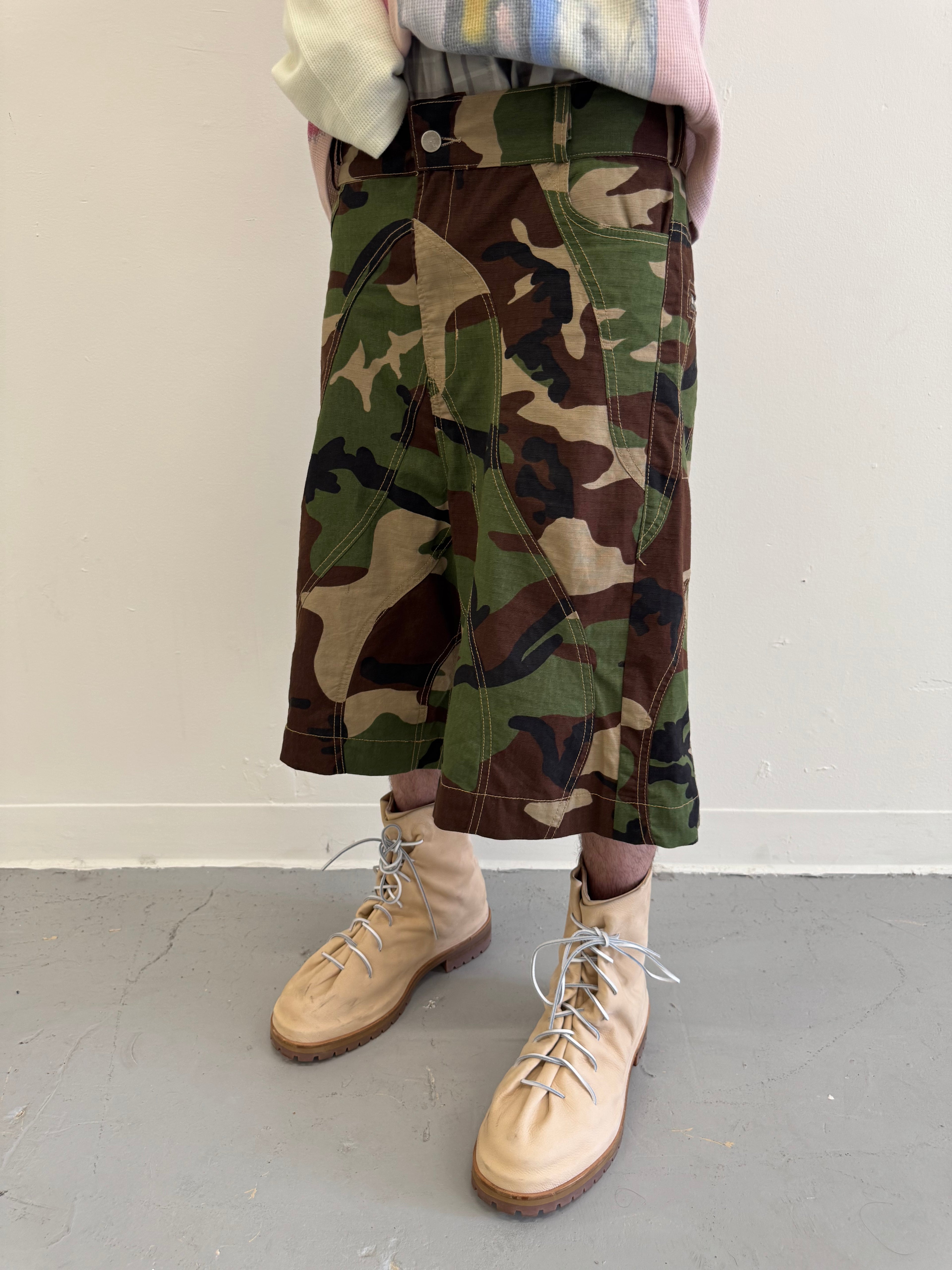 WAVY CAMO JORTS