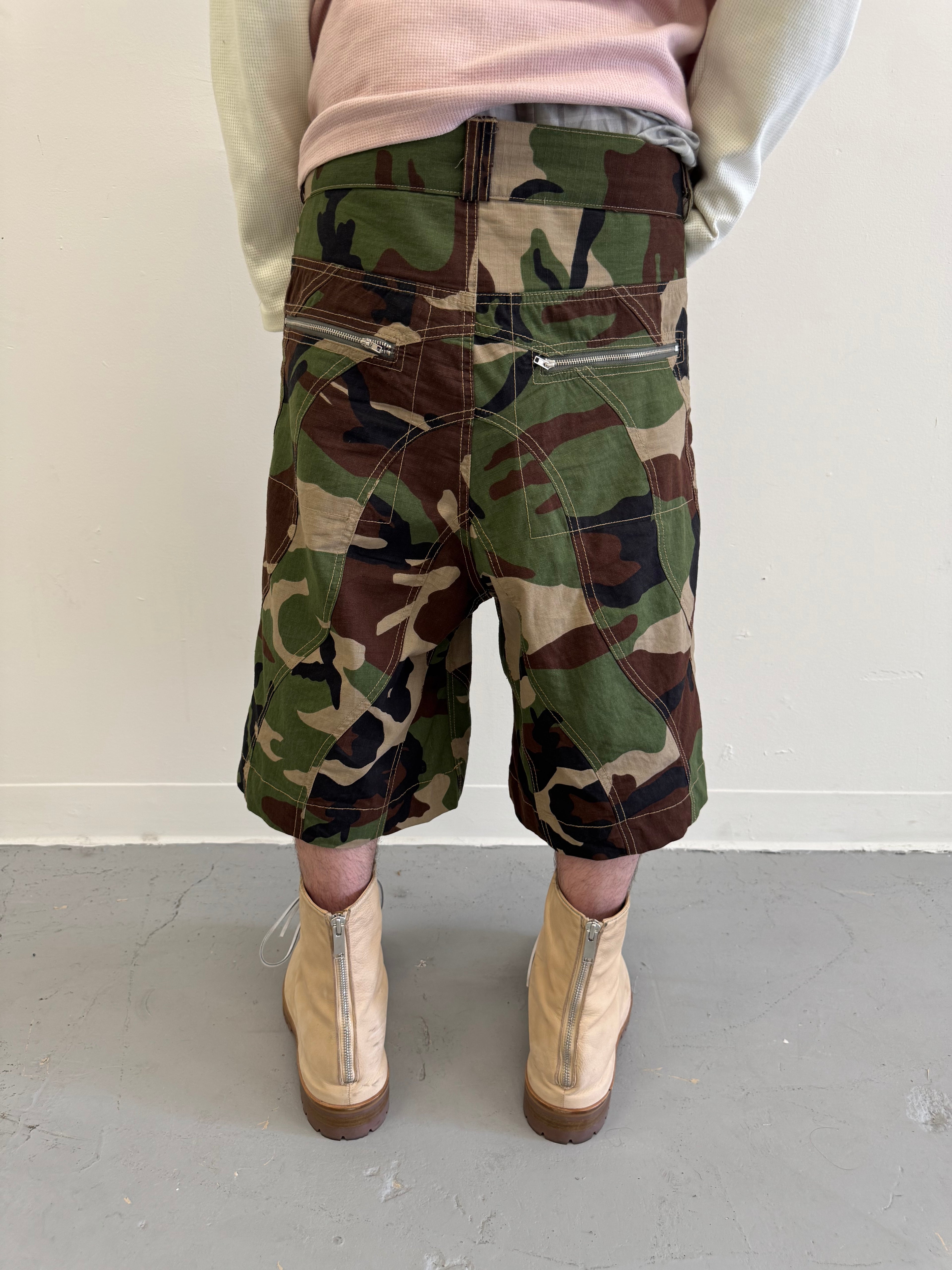 WAVY CAMO JORTS