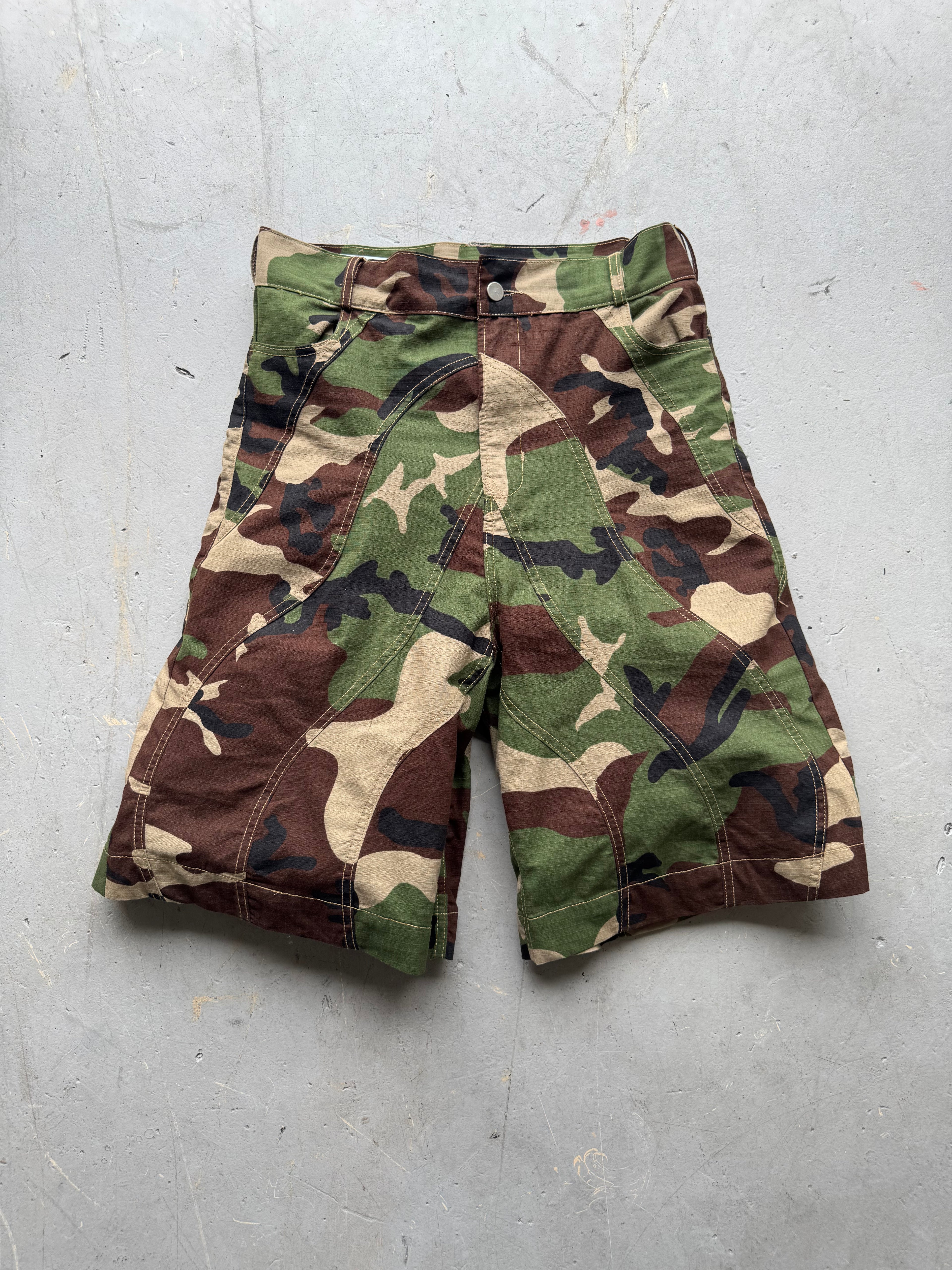 WAVY CAMO JORTS