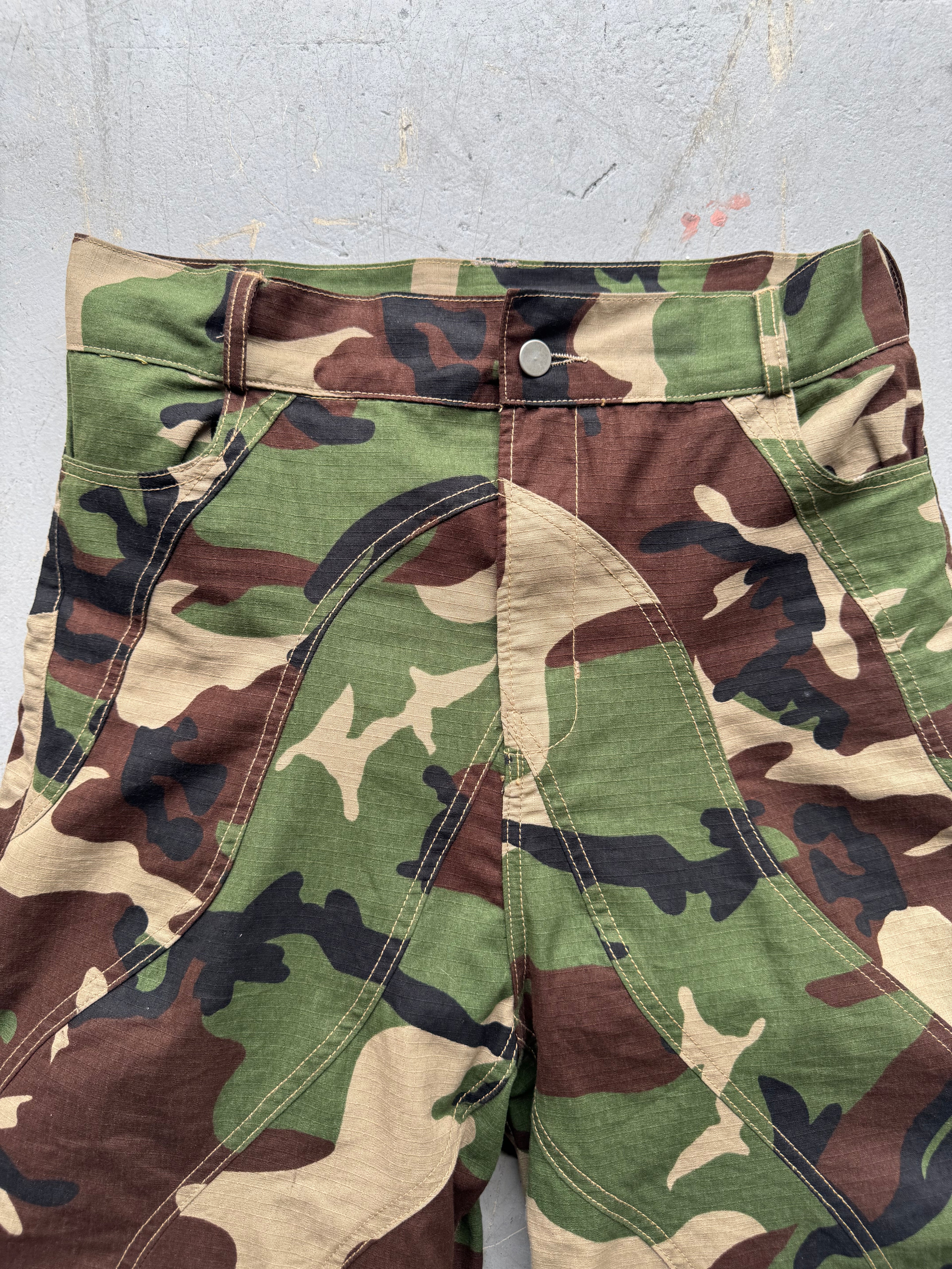 WAVY CAMO JORTS