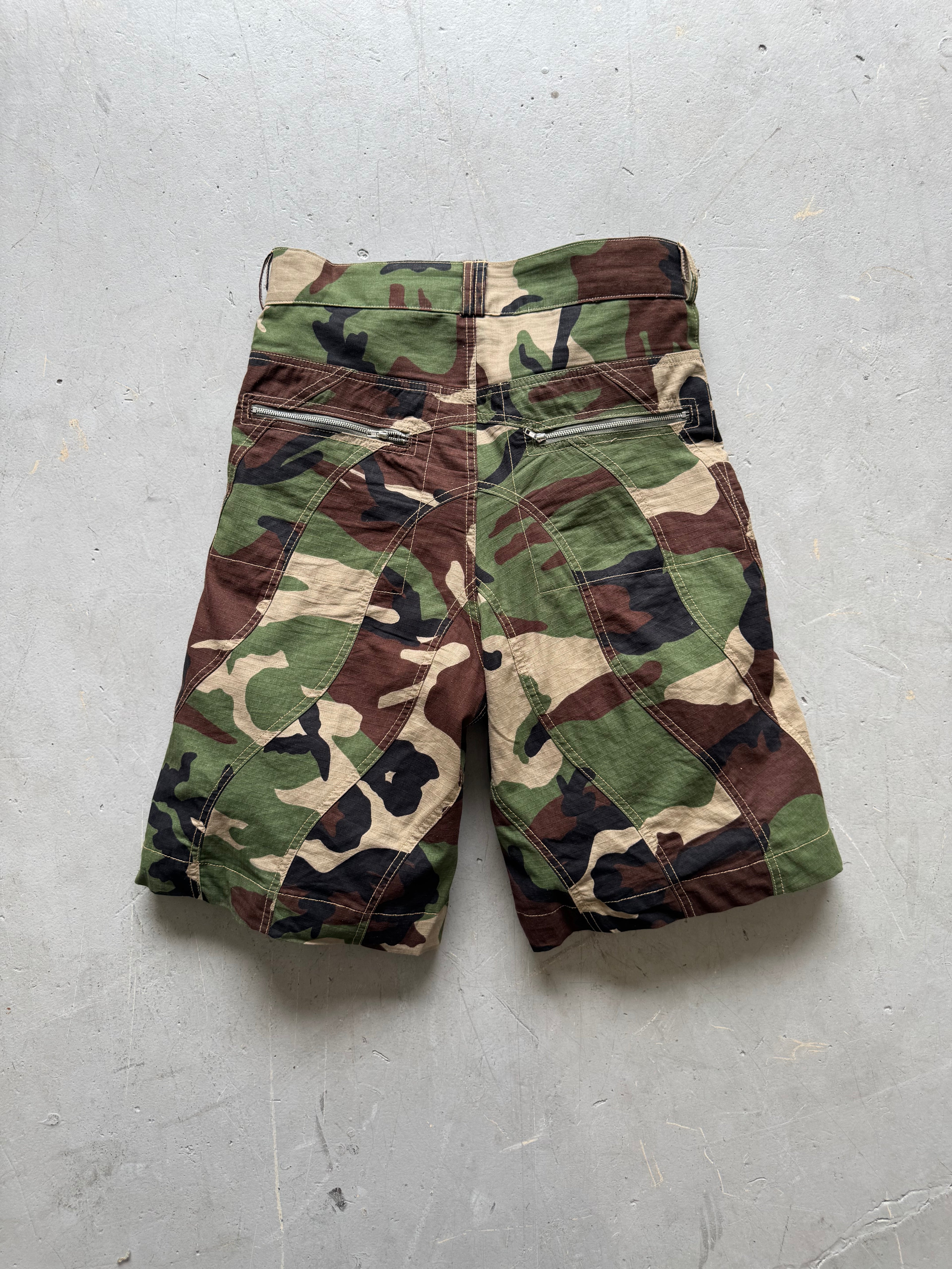 WAVY CAMO JORTS